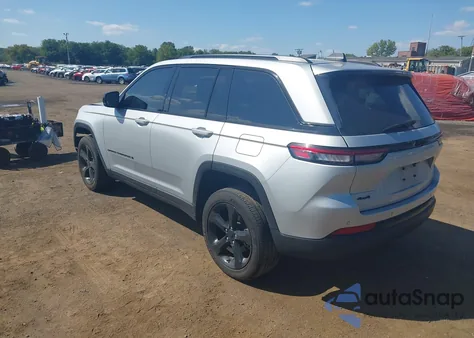 2024 Jeep Grand Cherokee Altitude X 4X4 from USA, damaged, VIN 1C4RJHAG5RC684246